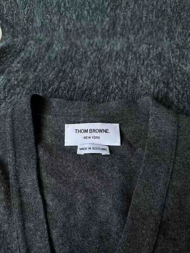 Thom Browne Thom Browne Grayish cashmere cardigan Size US XL / EU 56 / 4 - 2 Thumbnail