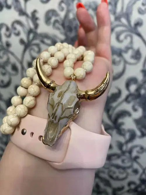 Japanese Brand White Bohemian Bull Head Pendant , Beads Necklace Size ONE SIZE - 4 Thumbnail