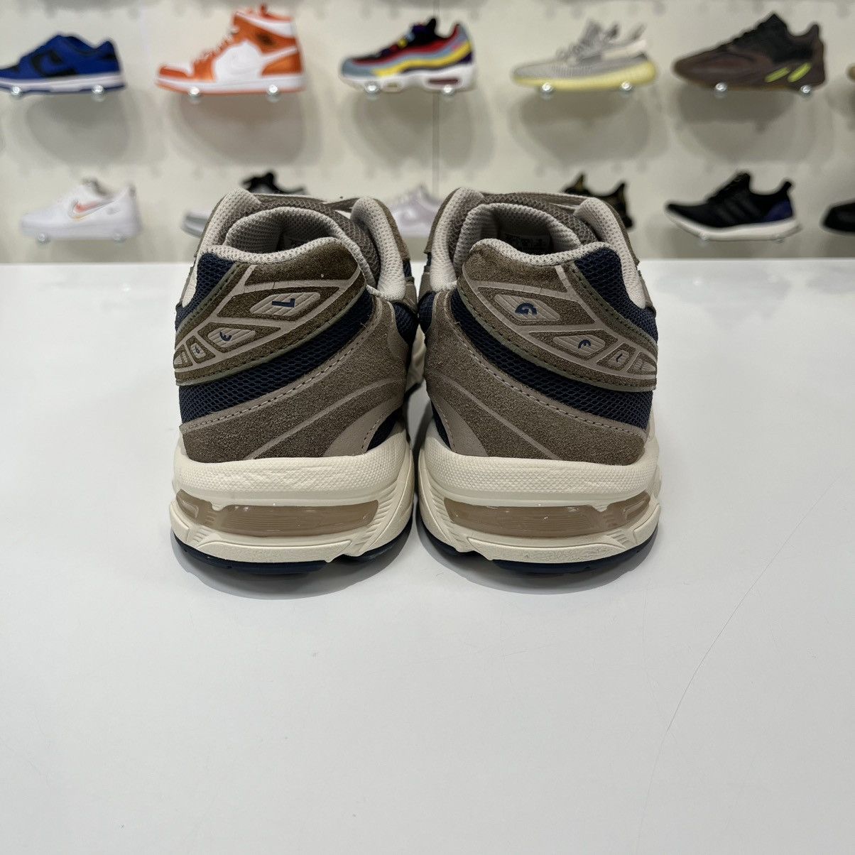 Asics Asics Gel-1130 Black Carbon Size US 8 / EU 41 - 4 Thumbnail