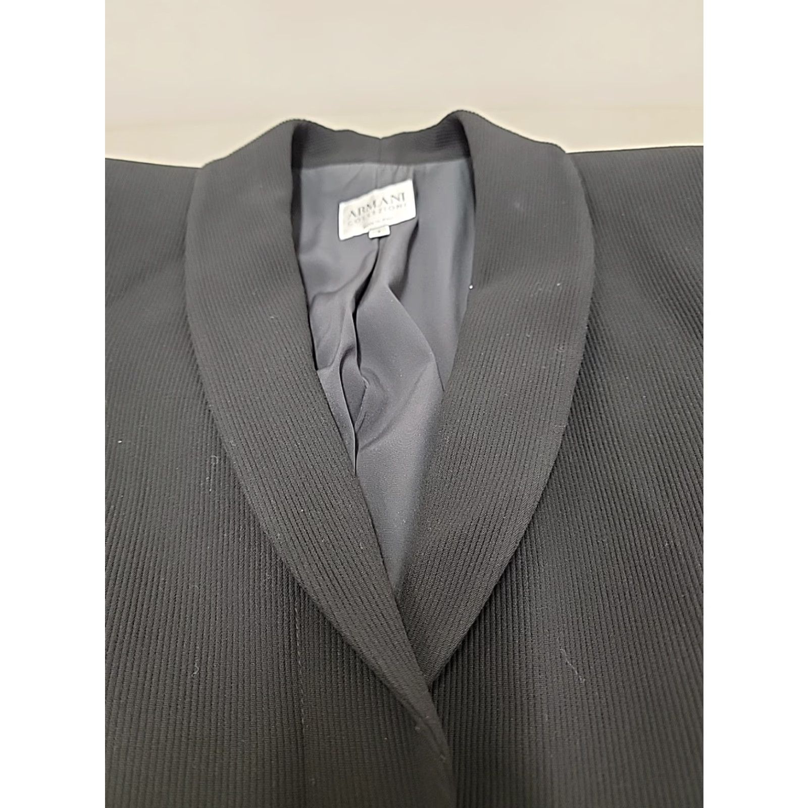 Armani **VINTAGE ARMANI COLLEZIONI WOMENS BLACK WOOL BLAZER SIZE 4** User: **VINTAGE ARMANI COLLEZIONI WOMEN'S BLACK WOOL BLAZER SIZE 4** Size S / US 4 / IT 40 - 7 Thumbnail