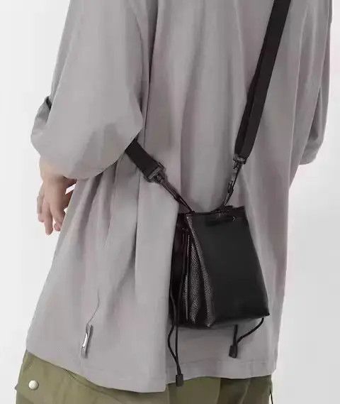 Japanese Brand Fashion y2k pu leather crossbody pouch shoulder bag Size ONE SIZE - 3 Thumbnail