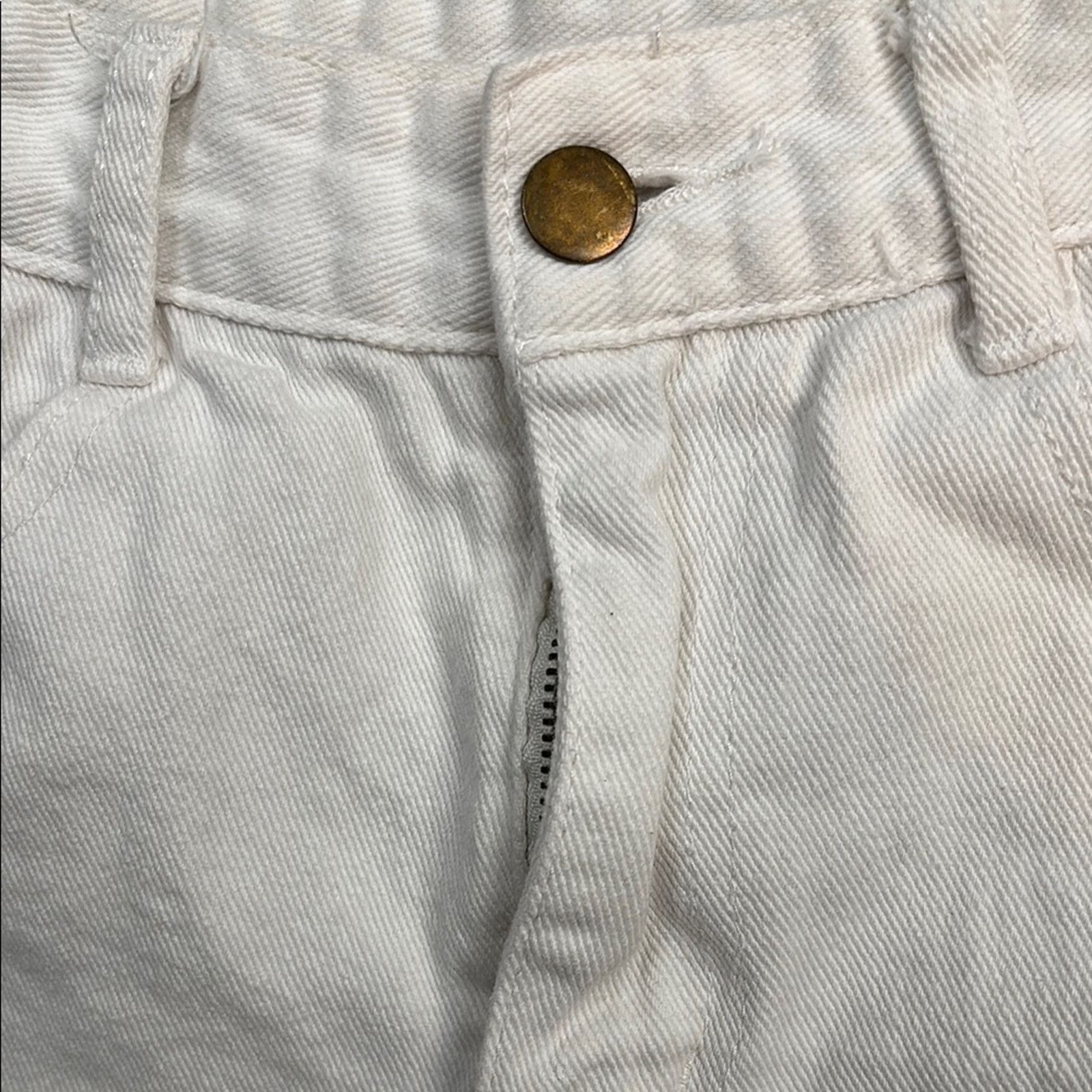 Shein Shein White Frayed Denim Shorts Size Small Size 26" / US 2 / IT 38 - 3 Thumbnail