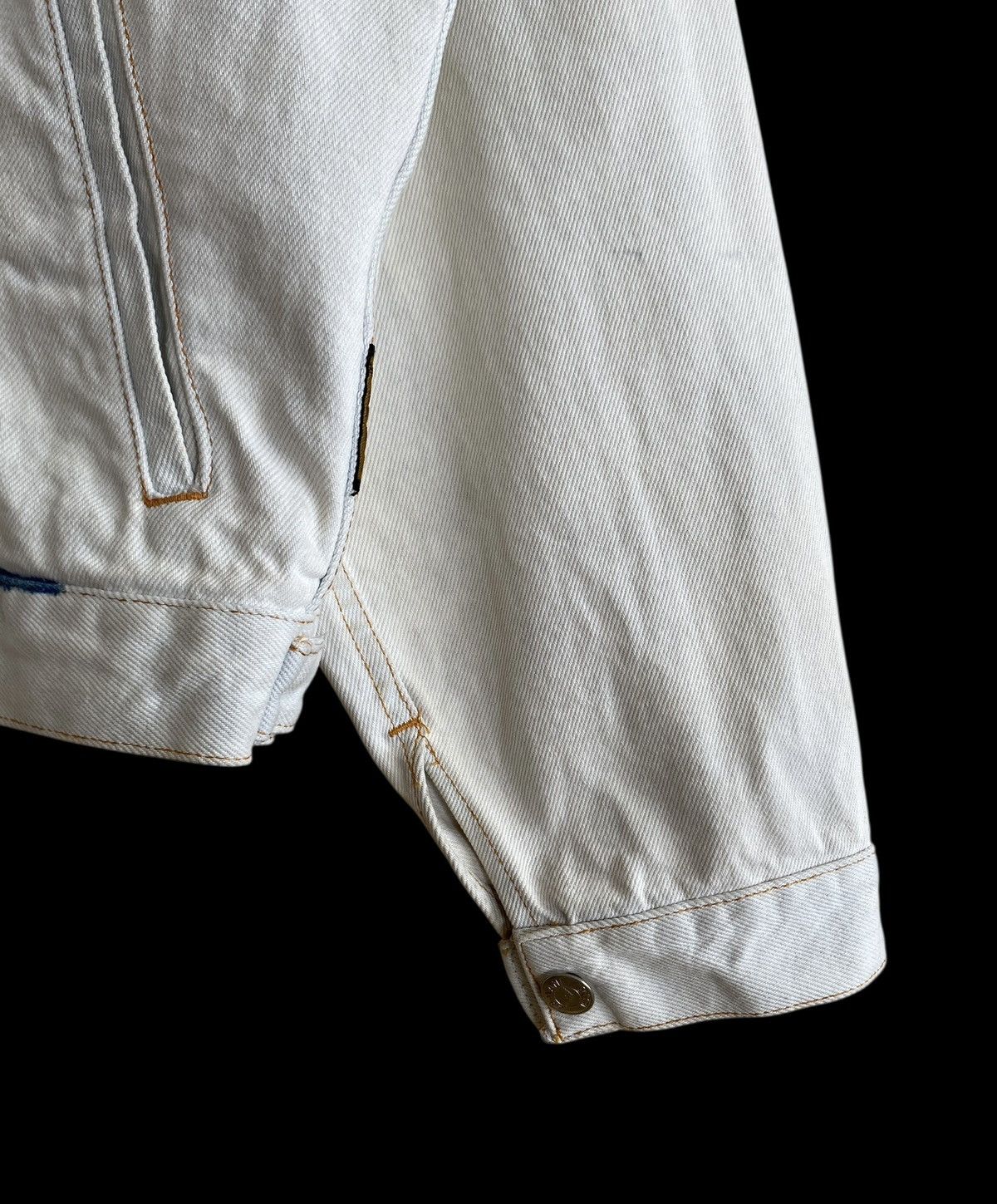 Giorgio Armani Vintage Brand Giorgio Armani Denim Trucker Jacket 1990s Size US M / EU 48-50 / 2 - 8 Thumbnail