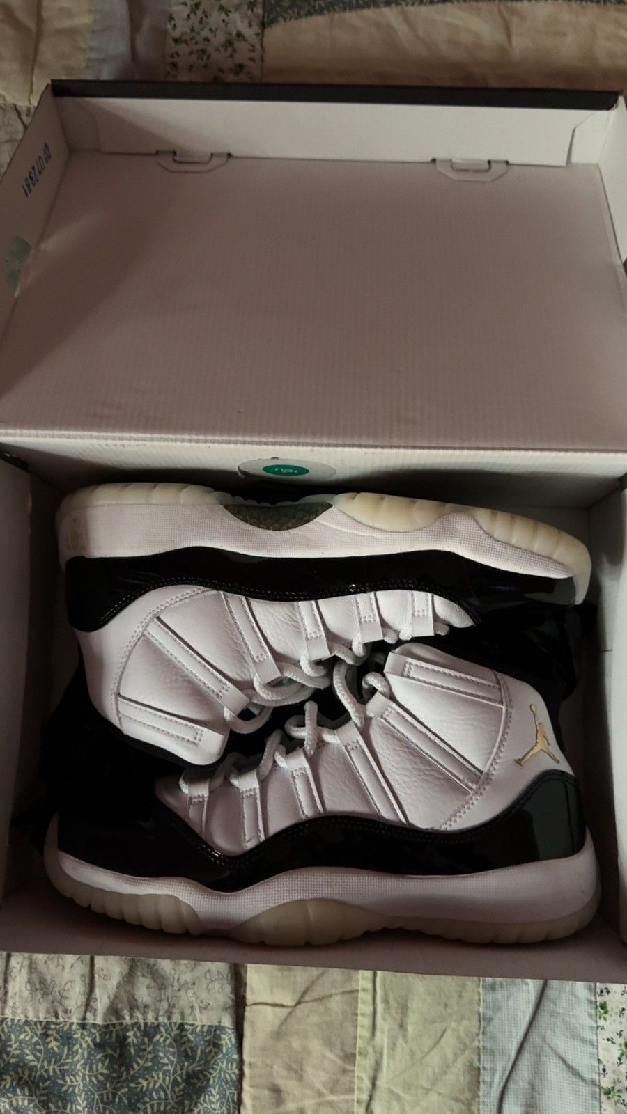Jordan Brand Jordan 11 Retro Gratitude Size US 7 / EU 40 - 2 Thumbnail