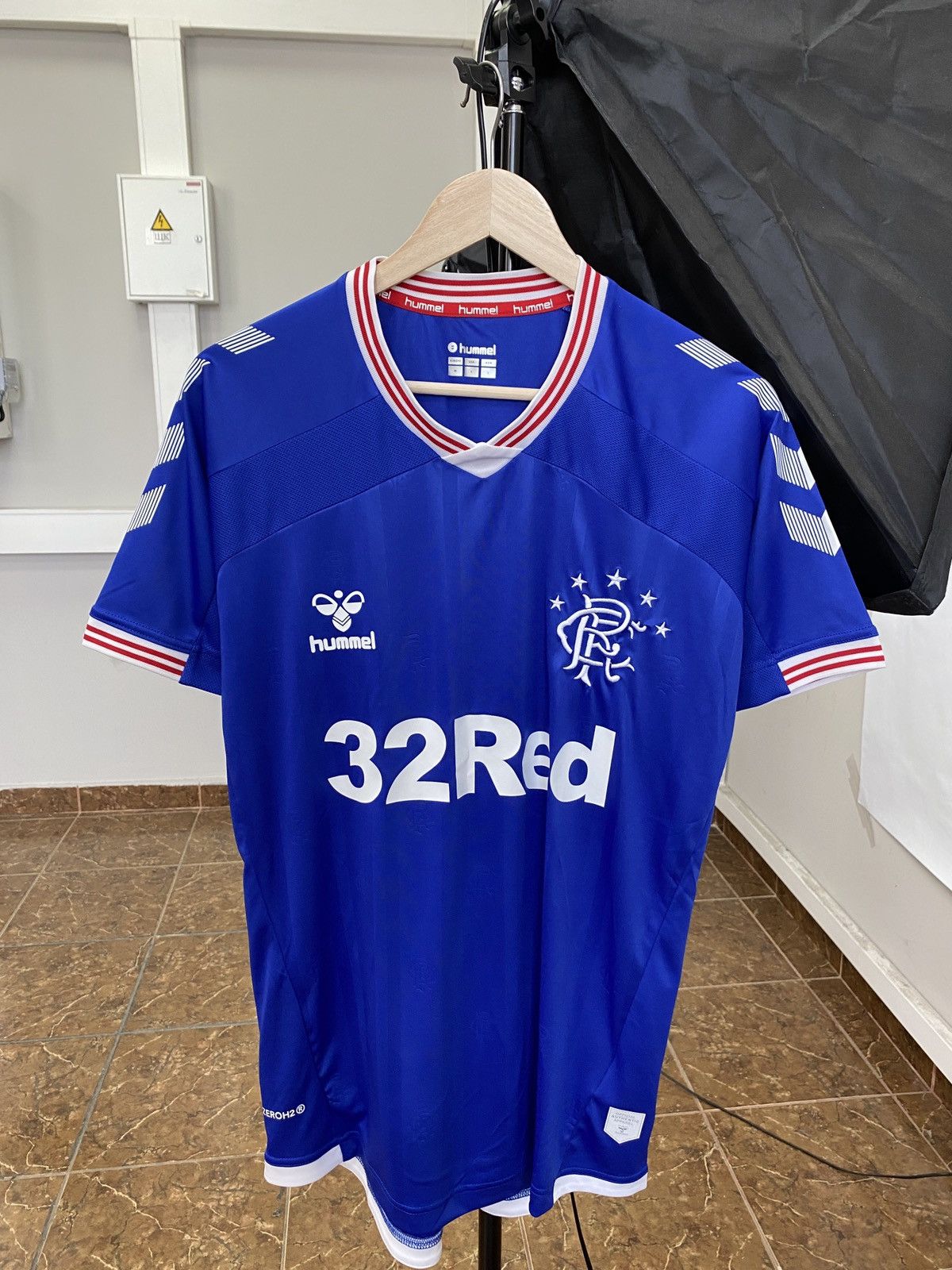Hummel 🏴󠁧󠁢󠁳󠁣󠁴󠁿 Y2K Hummel Glasgow Rangers Home Jersey Blokecore Rare Hype Size US M / EU 48-50 / 2 - 1 Thumbnail