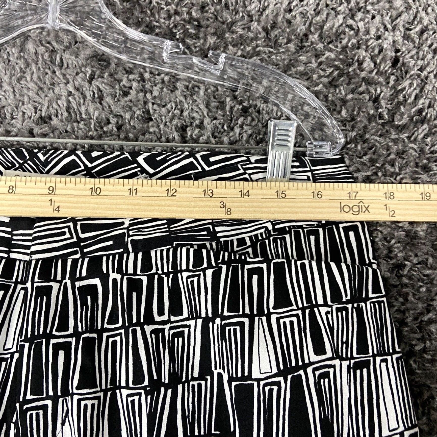 Coldwater Creek Coldwater Creek Capris Women’s 10 Black White Multicolor Capri Women’s 10 Size ONE SIZE - 6 Thumbnail
