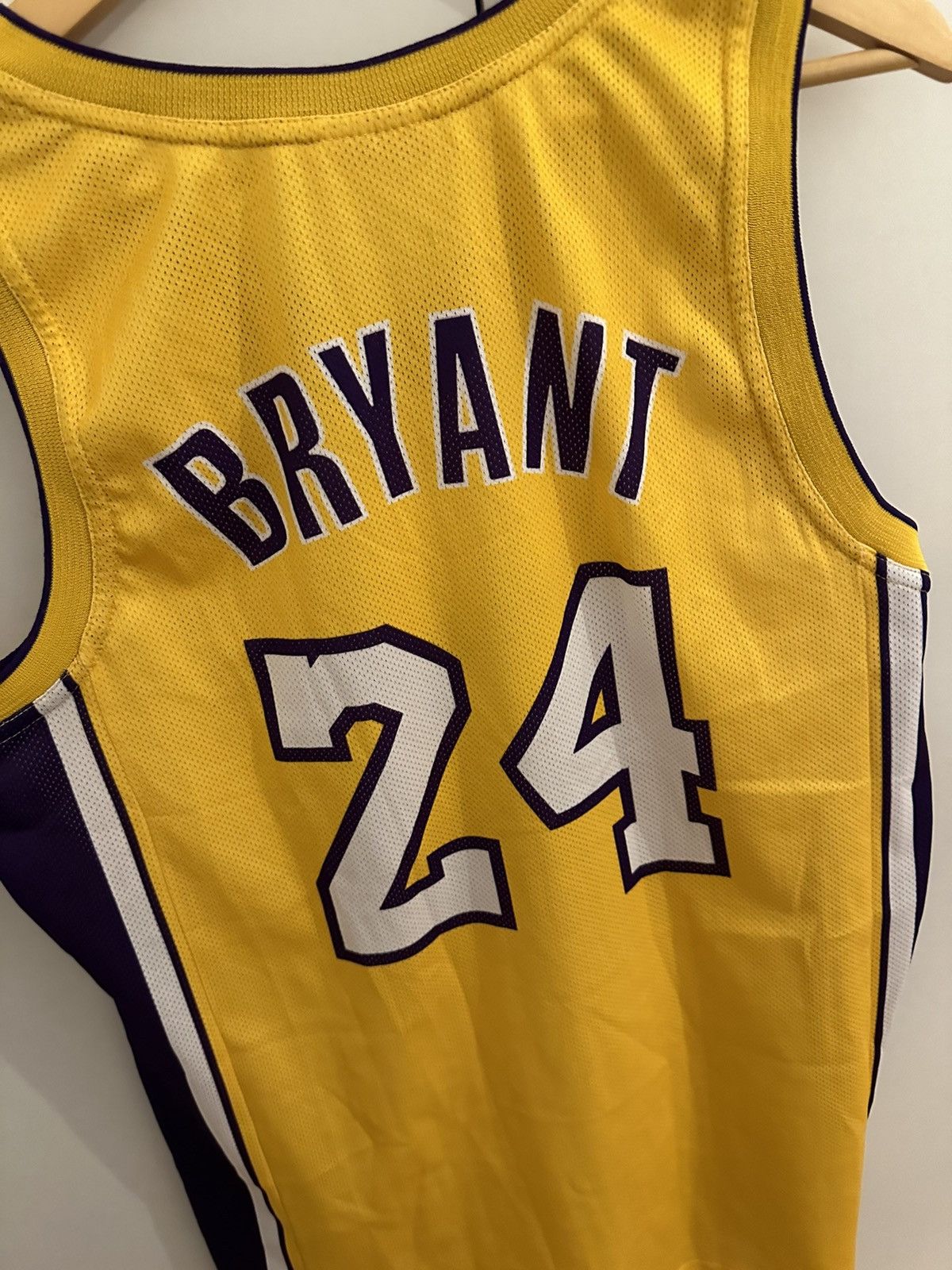 Champion Champion Jersey Los Angeles Lakers Size M NBA Kobe Bryant 24 Size US M / EU 48-50 / 2 - 11 Thumbnail