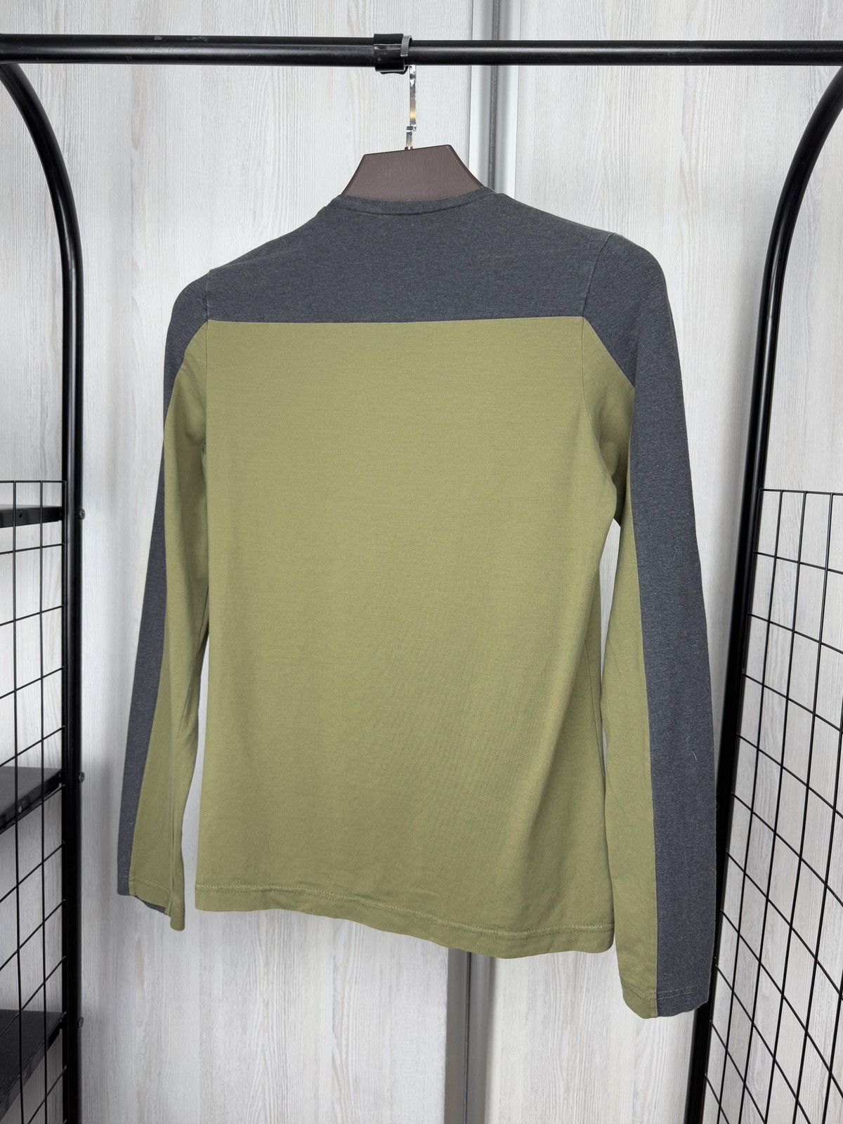 Prada 00’s Prada 2 Tone Zip pocket top Long-sleeve tee shirt y2k Size M / US 6-8 / IT 42-44 - 10 Thumbnail