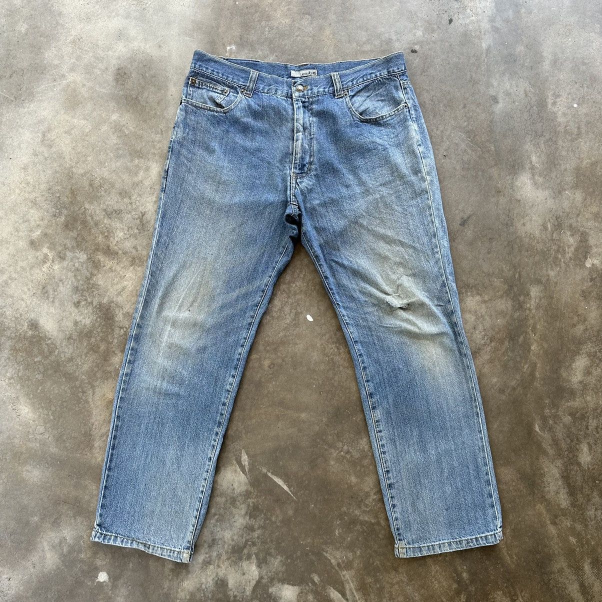 Japanese Brand Vintage Japanese Distressed Faded Denim Jean Pant W36 Size US 36 / EU 52 - 1 Thumbnail