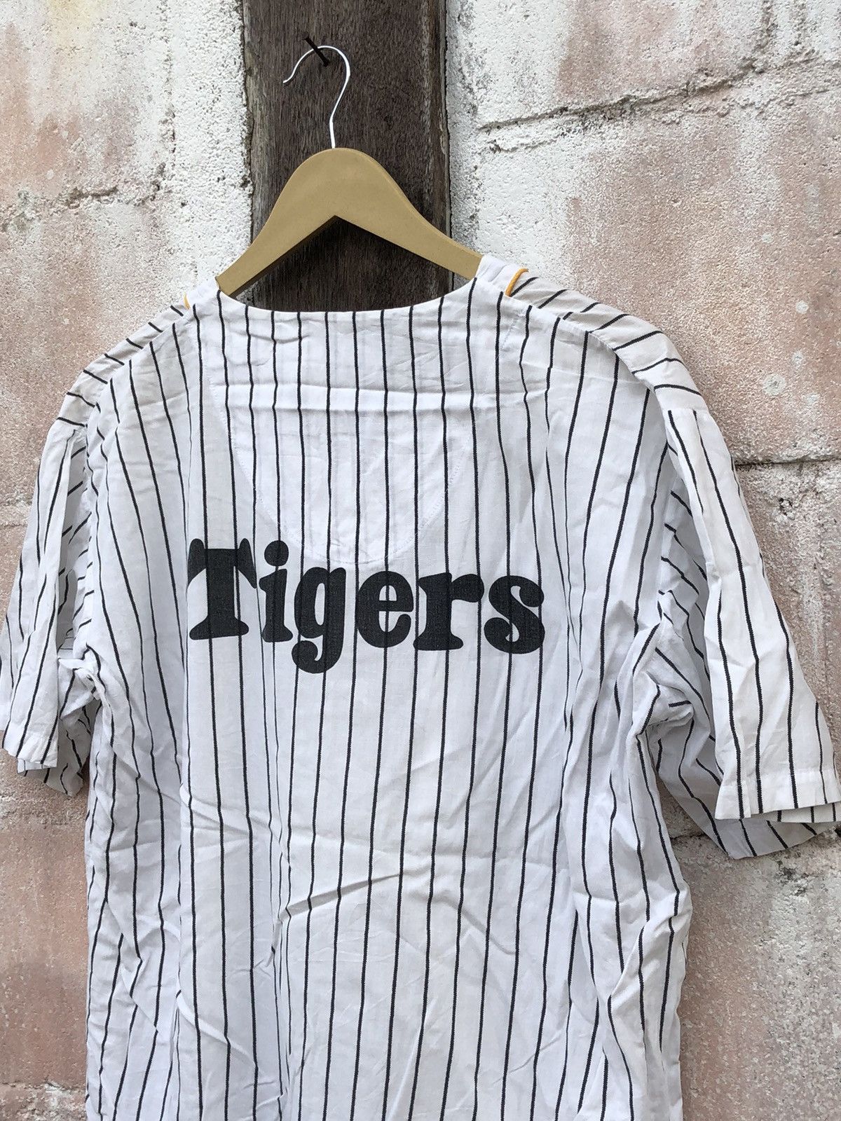 MLB Hanshin Tiger Jersey MLB Size US L / EU 52-54 / 3 - 7 Thumbnail