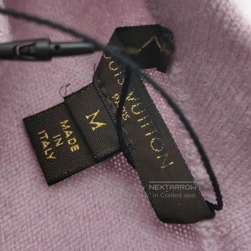 Louis Vuitton Louis Vuitton Cashmere Sleeveless Top with Pin. Size US M / EU 48-50 / 2 - 3 Thumbnail