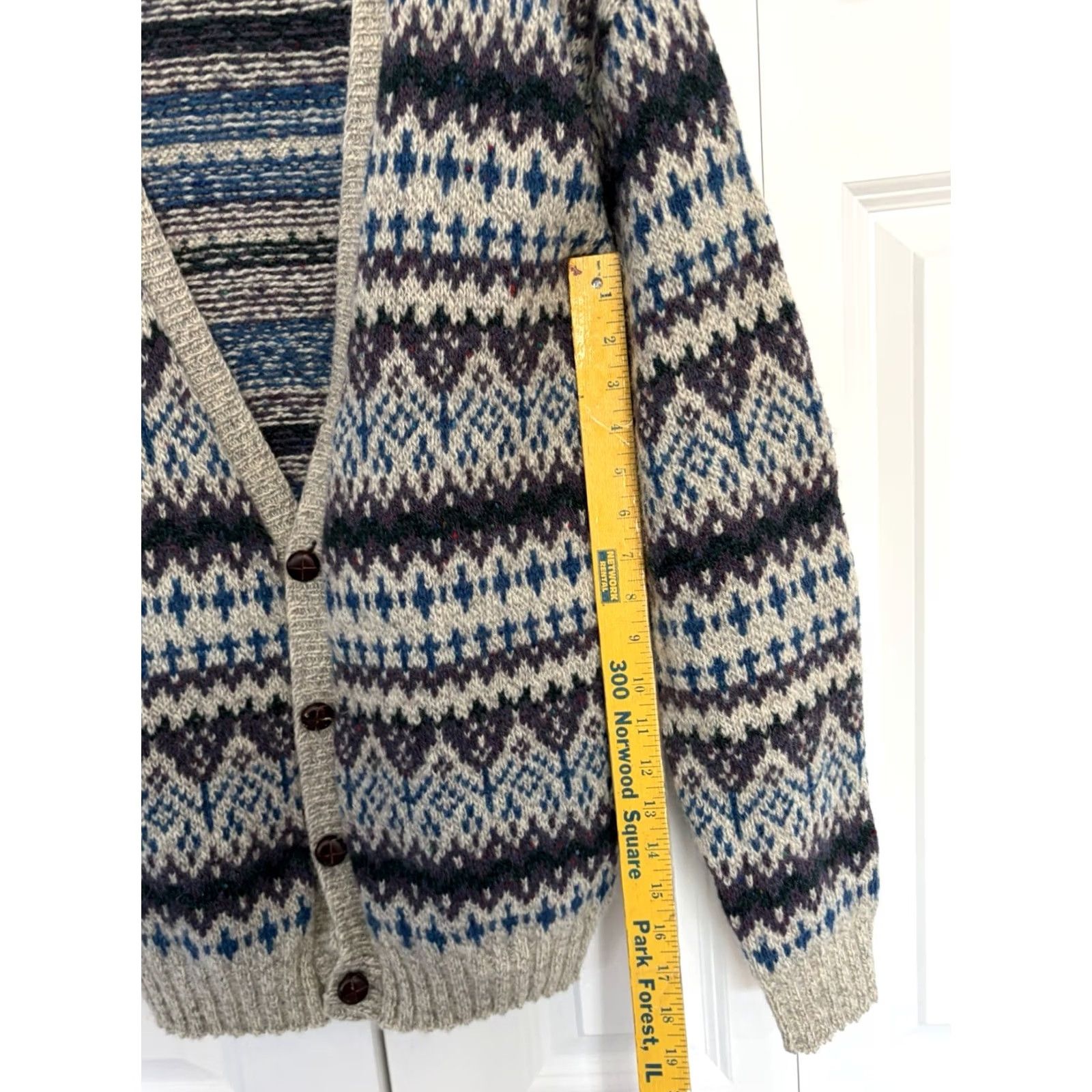 Vintage VINTAGE ALPS Merrimac Valley New England Mens Wool Cardigan Cardigan Large Gray Wool Size US L / EU 52-54 / 3 - 5 Thumbnail