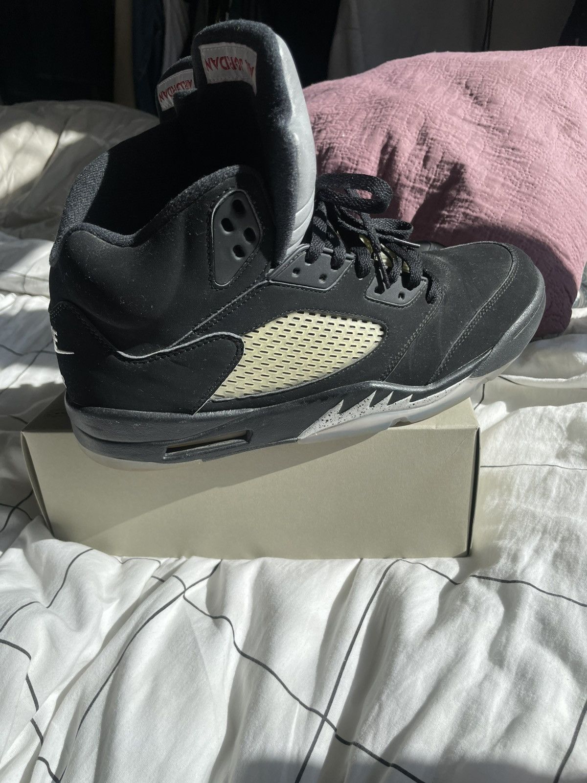 Jordan Brand Jordan 5 Black Metallic 2016 Size US 12 / EU 45 - 12 Thumbnail