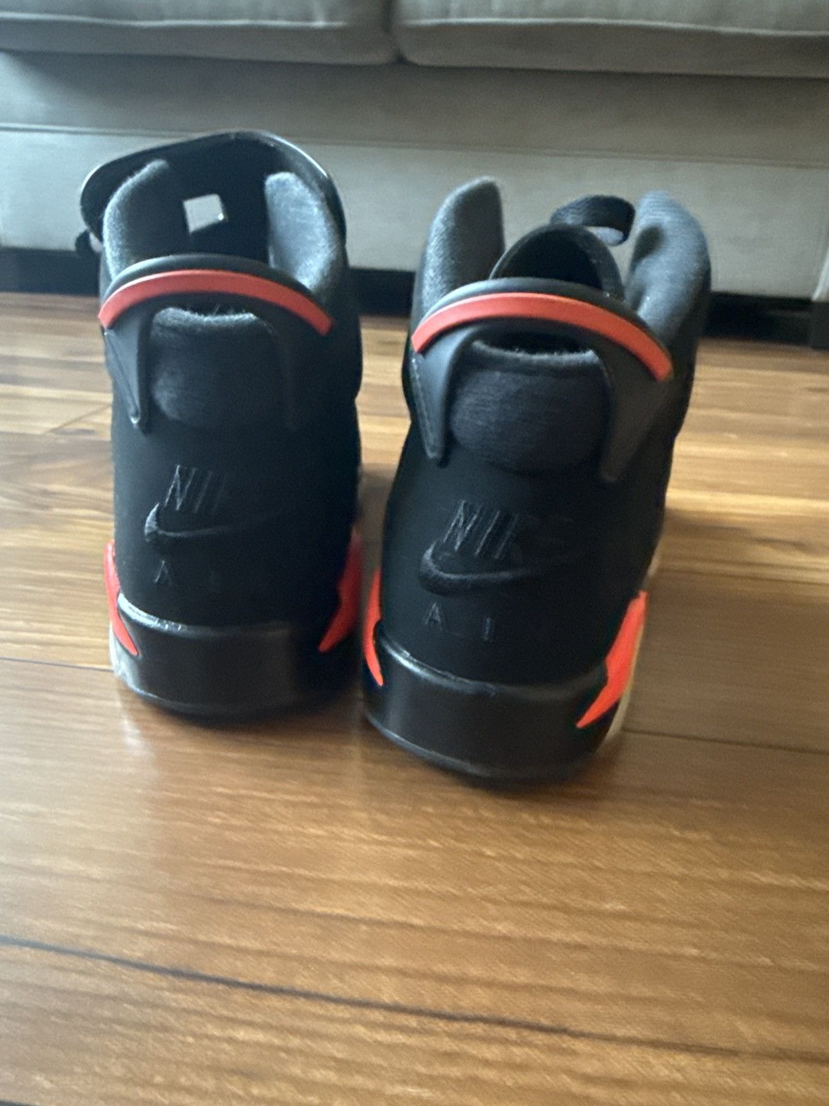 Jordan Brand Air Jordan 6 Retro GS Infared 2019 Size US 7 / EU 40 - 5 Thumbnail