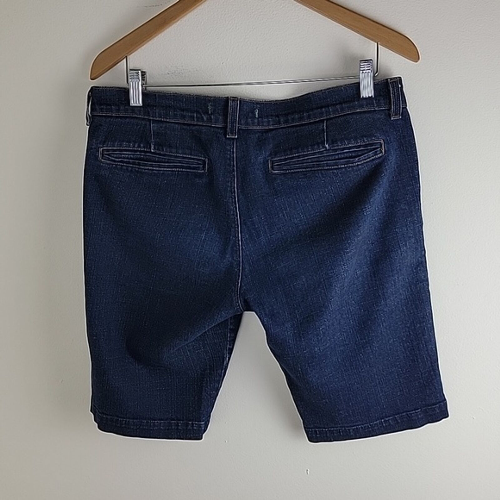 J Brand J Brand Womens Denim Bermuda Shorts style 3140U366 Size 28" / US 6 / IT 42 - 2 Thumbnail