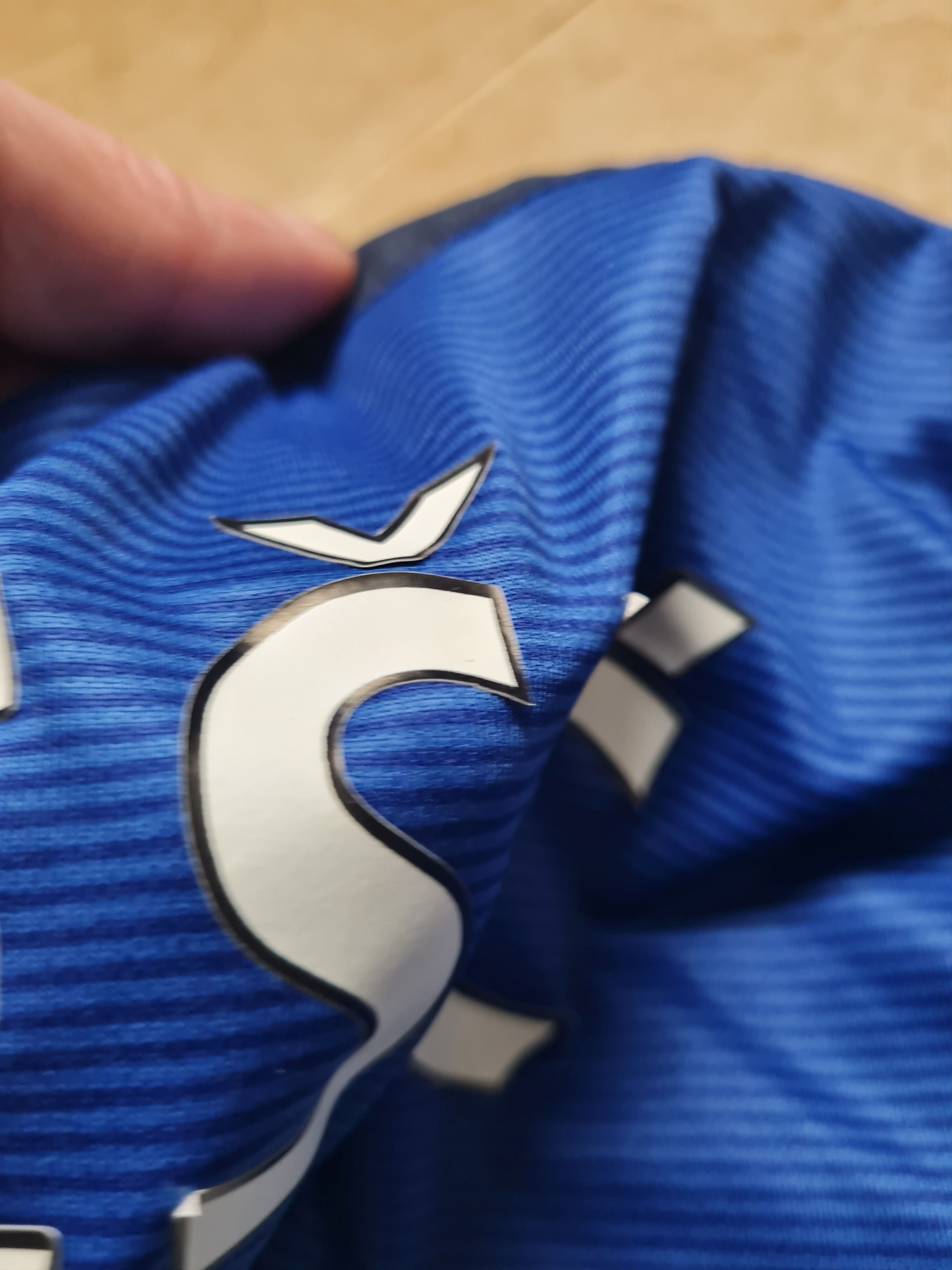 Umbro EVERTON ENGLAND 2014/2015 HOME SHIRT JERSEY #17 BESIC UMBRO Size US L / EU 52-54 / 3 - 19 Thumbnail