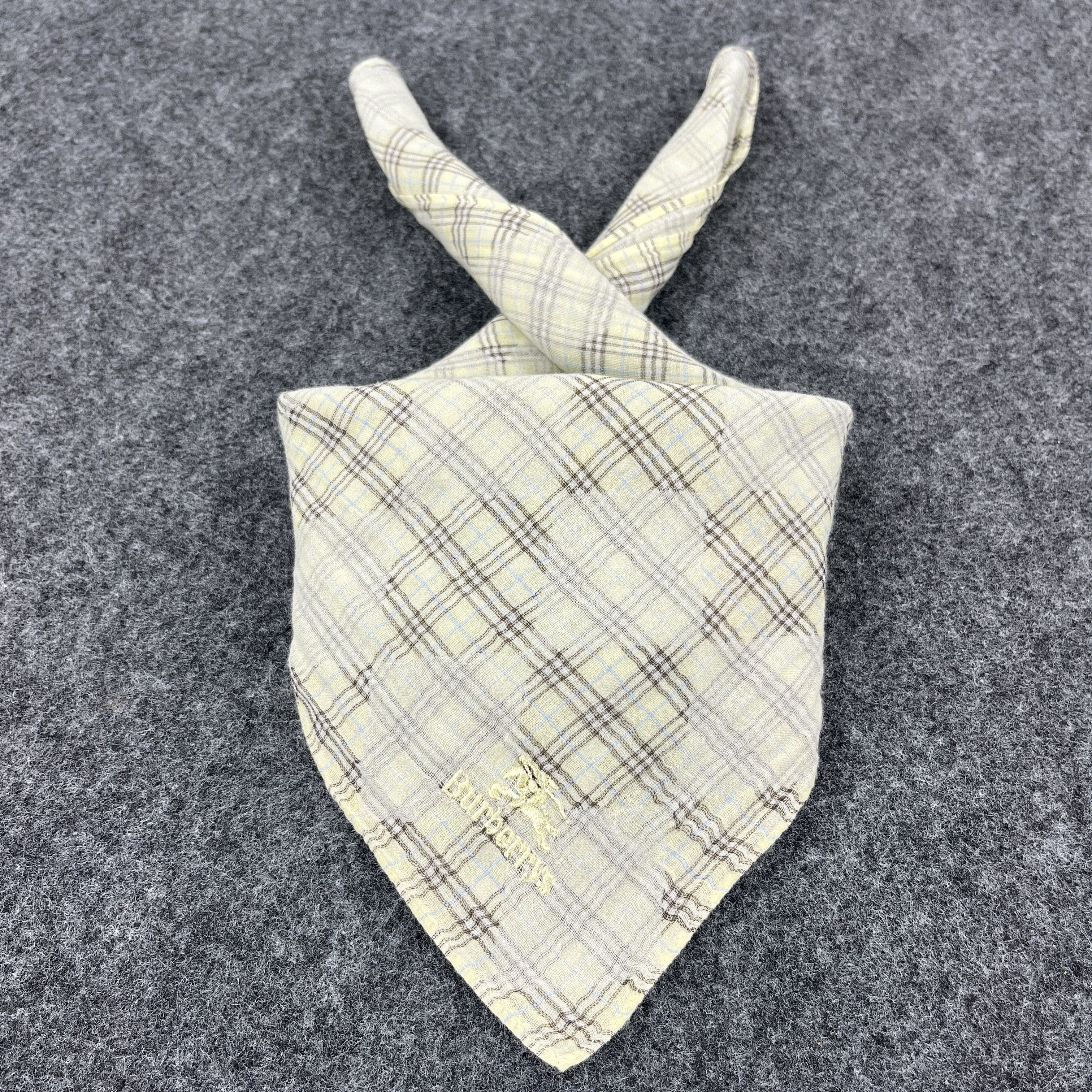 Burberry × Vintage Burberry Handkerchief / Bandana / Neckerchief B229 Size ONE SIZE - 1 Thumbnail