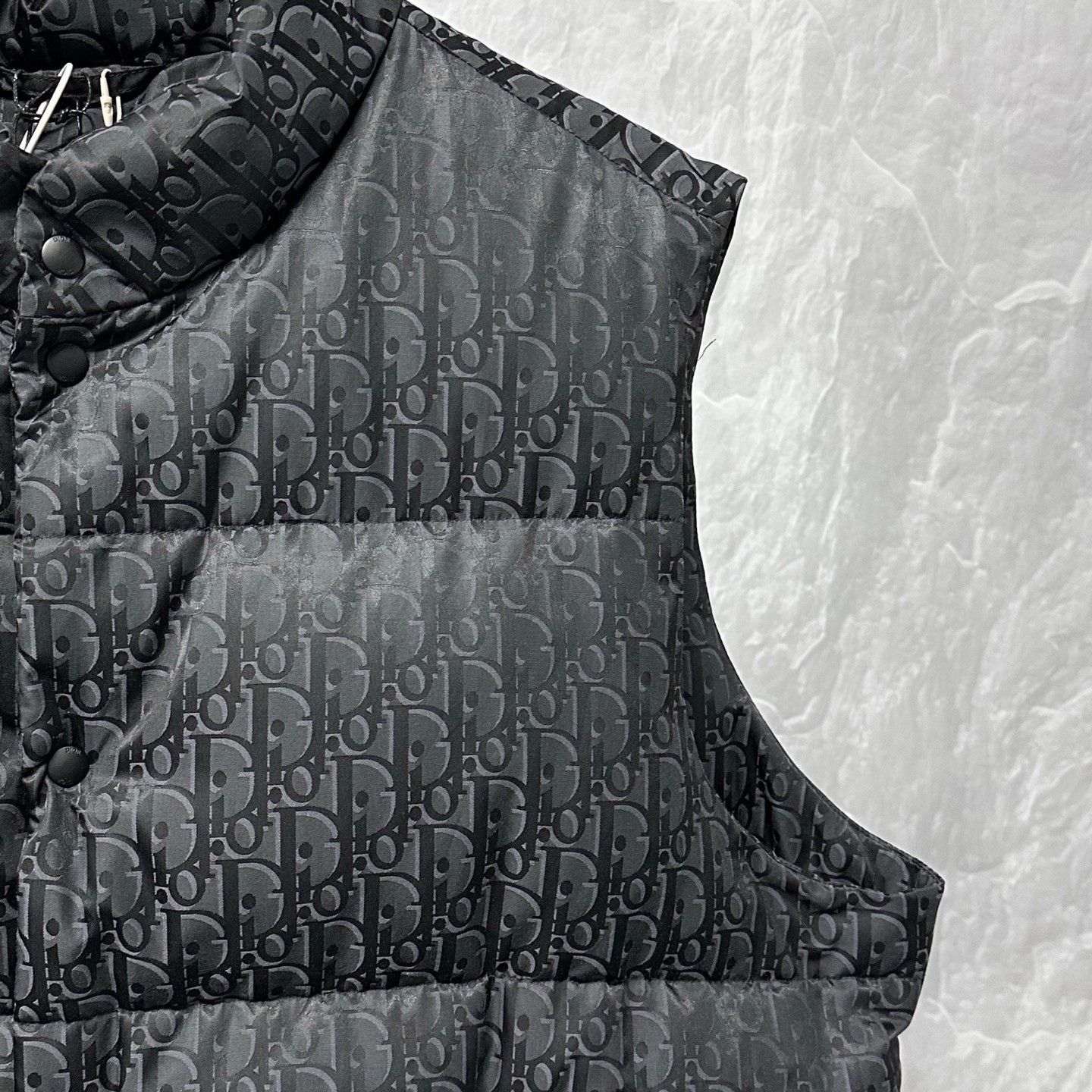 Dior Dior FW25 All-Over Jacquard Stand Collar Down Vest Size US XL / EU 56 / 4 - 3 Thumbnail
