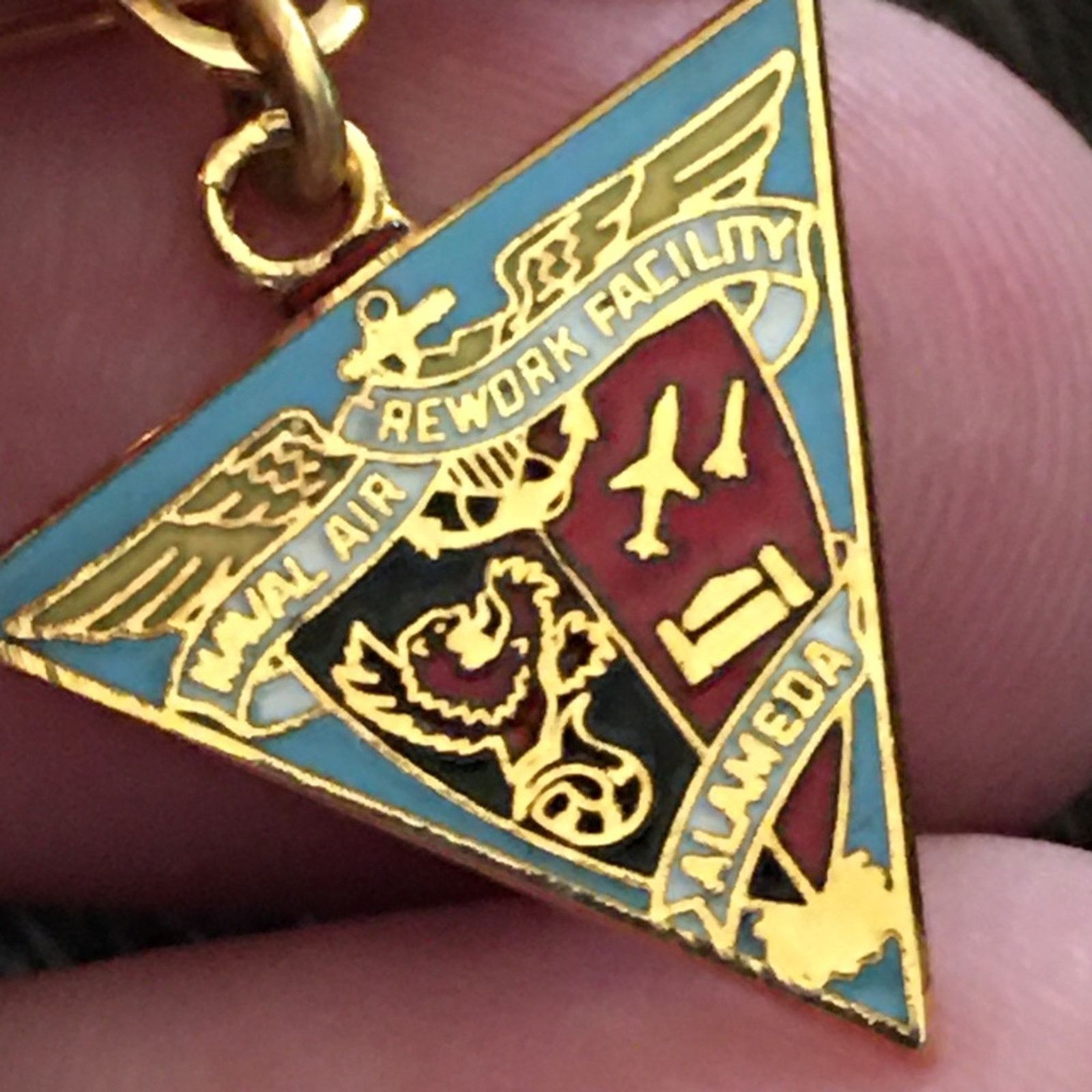 Jewelry Naval air network facility Alameda medal pin Size ONE SIZE - 6 Thumbnail