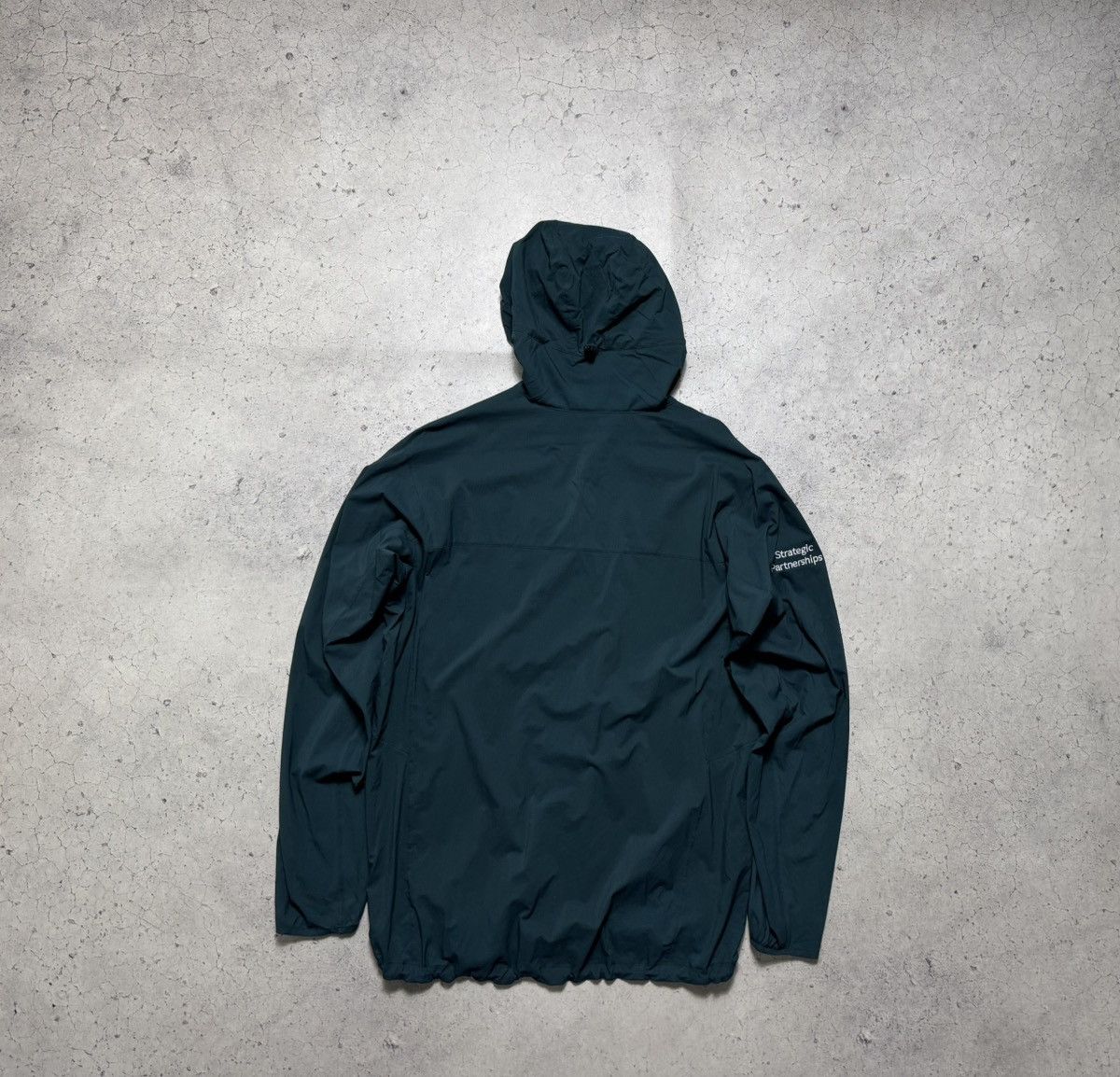 Arc'teryx Arc’teryx Men’s Light Jacket Outdoor Size L Size US L / EU 52-54 / 3 - 12 Thumbnail
