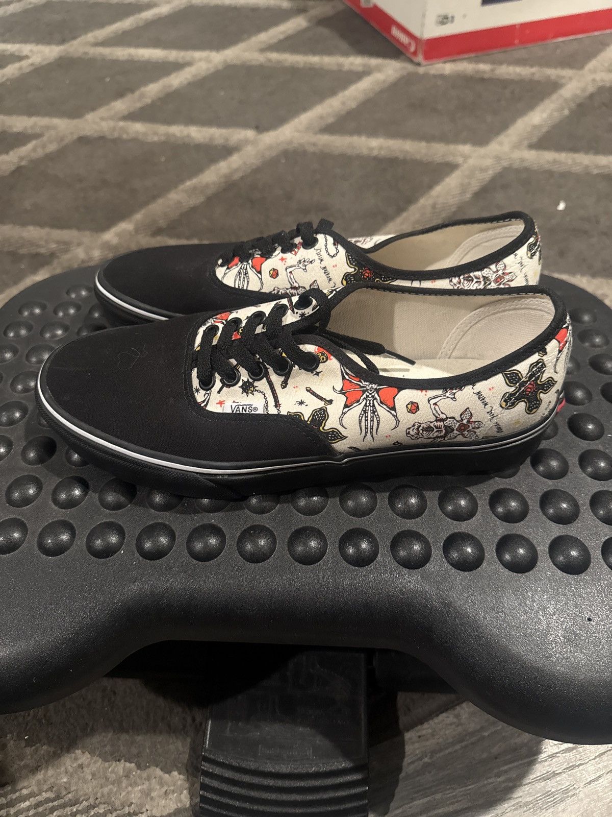 Vans Vans Stranger Things (Brand Customs Hellfire Collection)sz8 Size US 8 / EU 41 - 3 Thumbnail