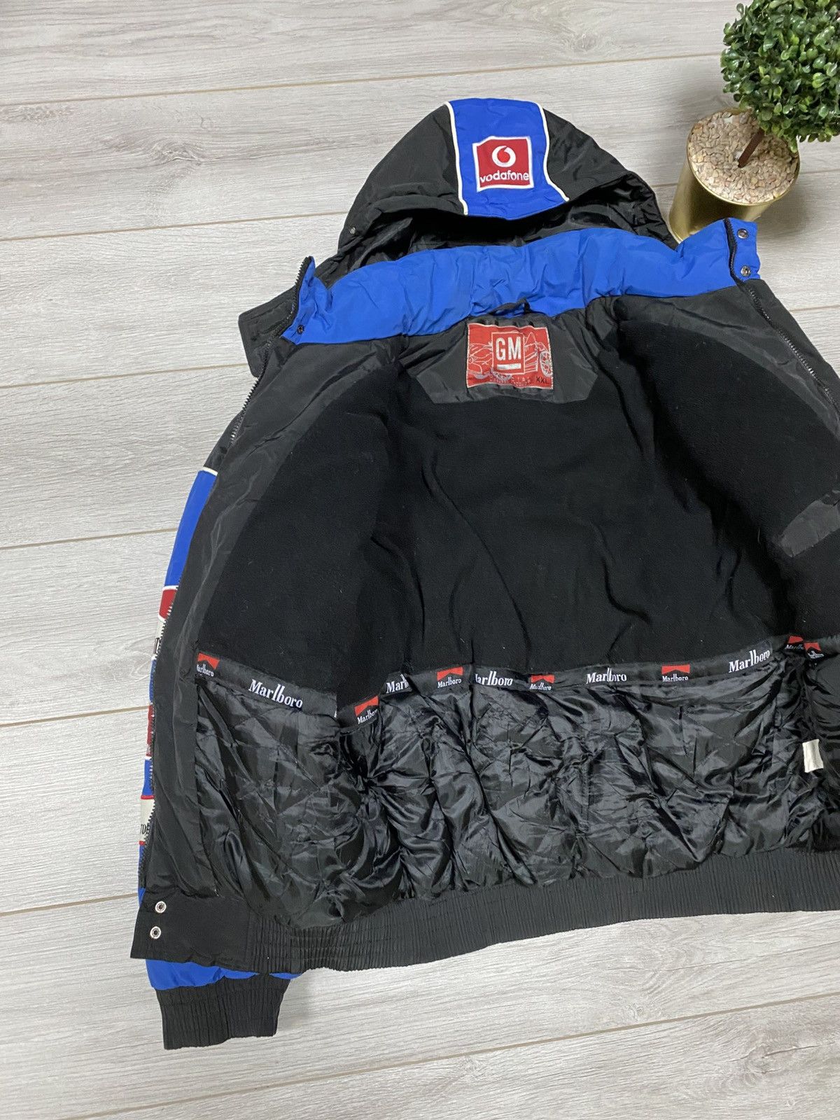 Marlboro Ferrari Marlboro Chase shell Vodafone vintage racing bomber Size US XXL / EU 58 / 5 - 10 Thumbnail