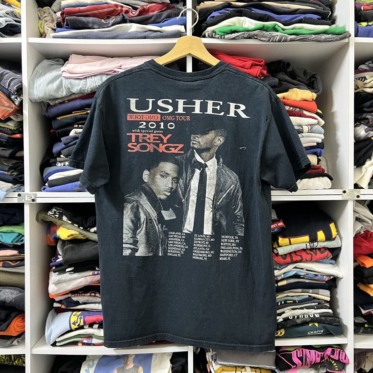 Band Tees USHER OMG TOUR x TREY SONGZ Size US M / EU 48-50 / 2 - 2 Thumbnail