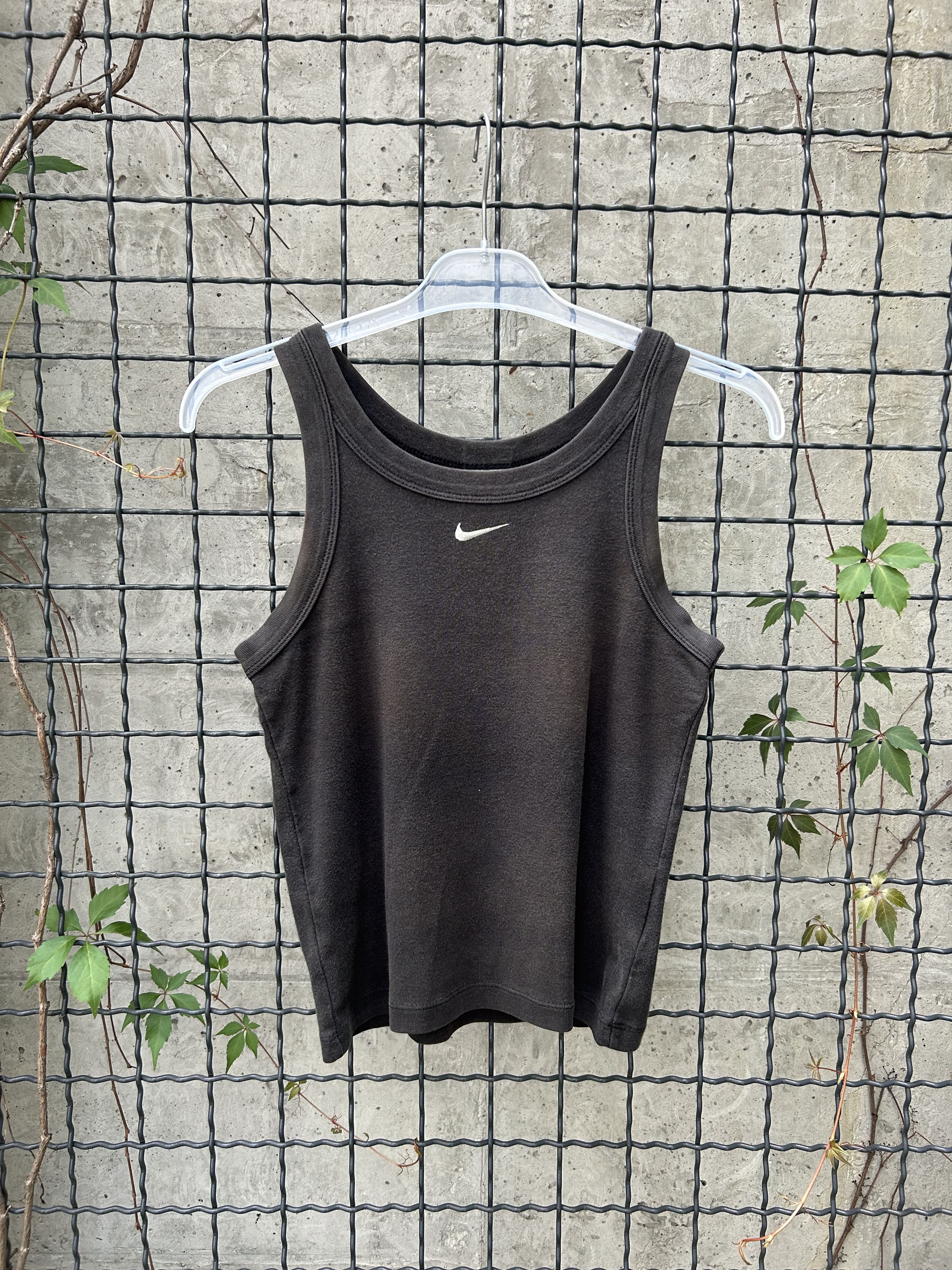 Nike Vintage 90s Nike Cental Swoosh Tank Top Shirt Size M / US 6-8 / IT 42-44 - 1 Thumbnail