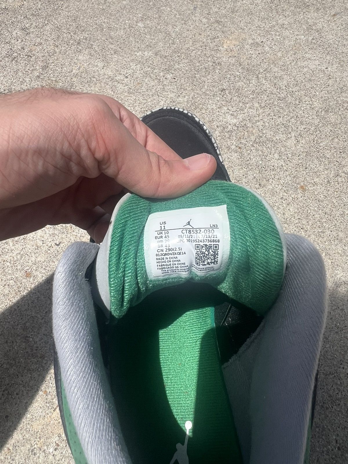 Jordan Brand Jordan 3 Pine Green Size US 11 / EU 44 - 7 Thumbnail
