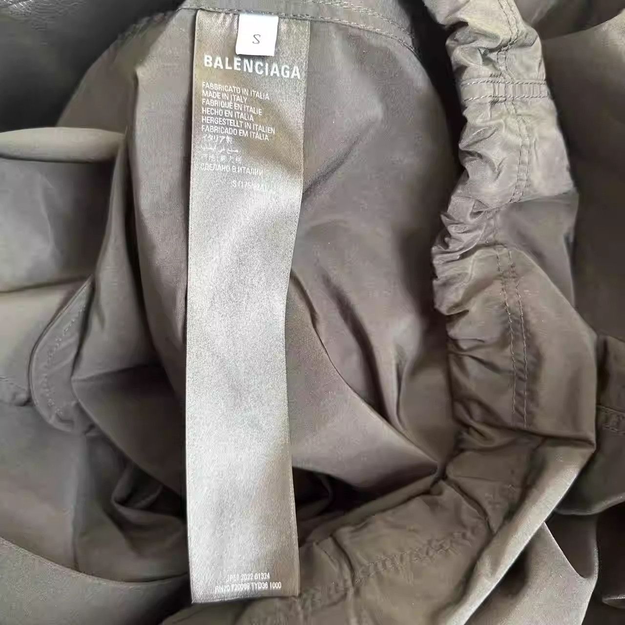 Balenciaga Balenciaga FW22 Jacket Size US S / EU 44-46 / 1 - 4 Thumbnail