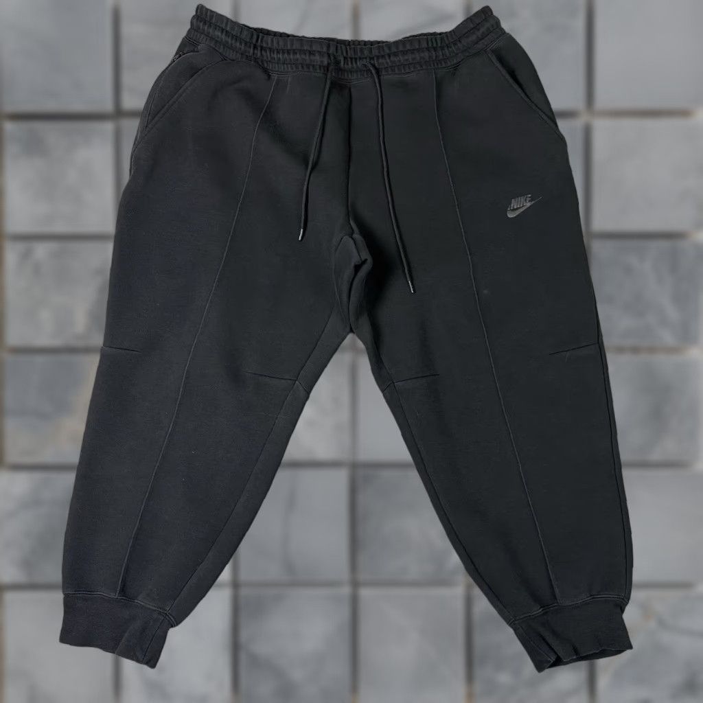 Nike VINTAGE Nike Tech Sweatpants Womens 1X Black Joggers FB8332 Pocket Drawstring Casual BLK Size 40" / US 18 - 1 Thumbnail