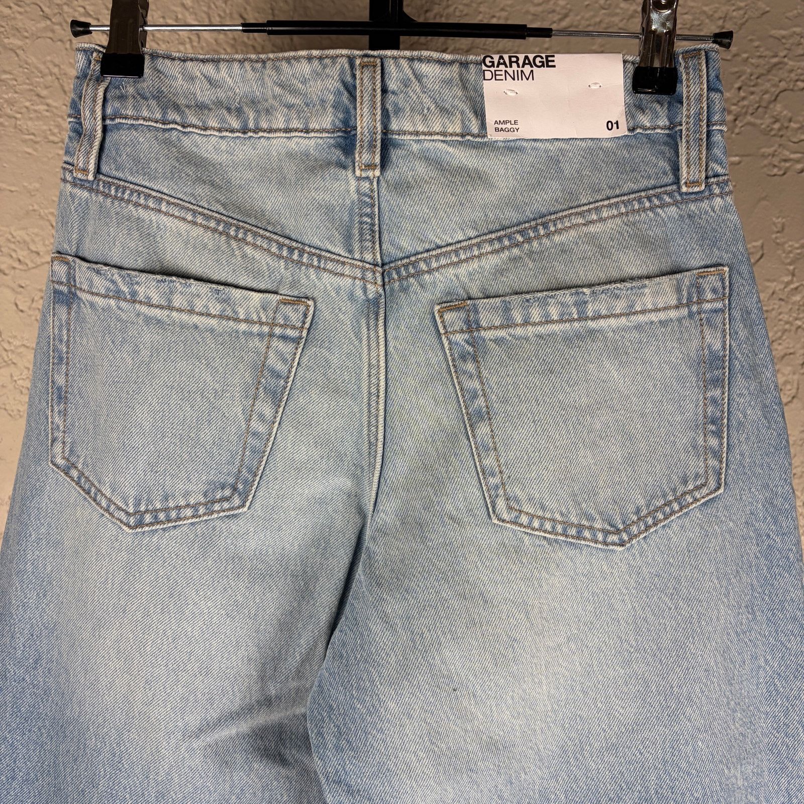 Garage Garage Denim Light Wash Baggy Ripped NWT Jeans Size 01 Size 26" / US 2 / IT 38 - 5 Thumbnail