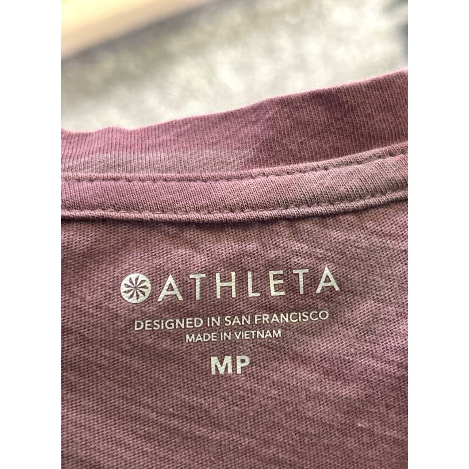 Athleta Athleta Shirt Womens M Pink Camouflage Running Top Short Sleeve Crew Neck Athletic Size M / US 6-8 / IT 42-44 - 3 Thumbnail