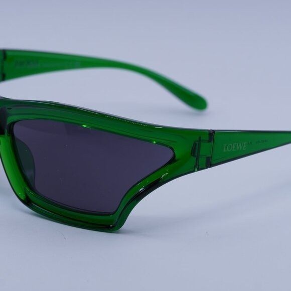 Loewe Loewe LW40143U 98A Sunglasses Transparent Dark Green Shield Size ONE SIZE - 9 Thumbnail