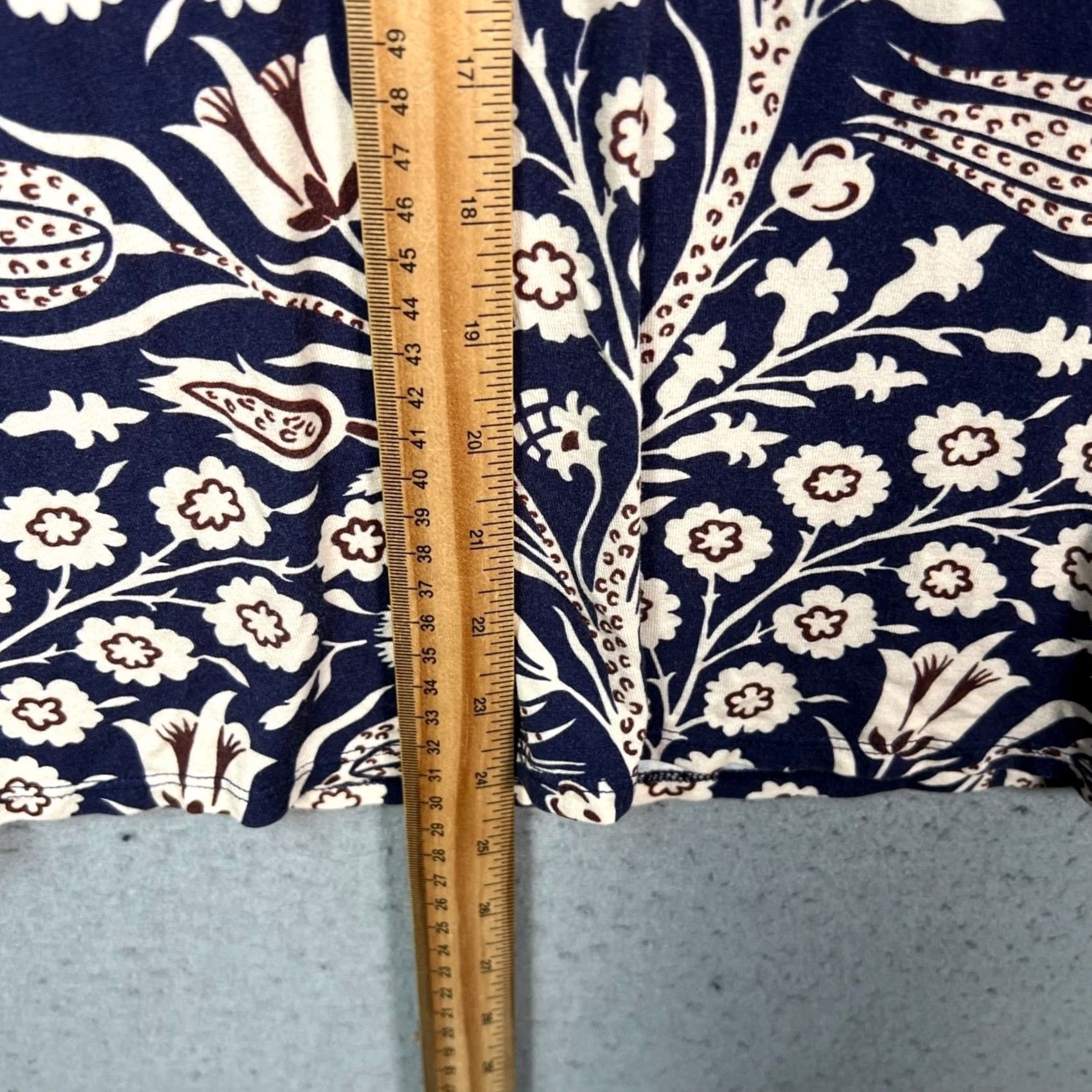 Ted Baker Ted Baker Top Womens Size 4 Navy & Beige Floral Print Short-Sleeve Size S / US 4 / IT 40 - 7 Thumbnail