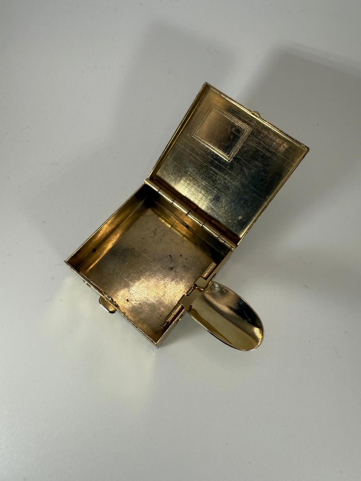 Unknown London 50's Mini Portable Smoking Ashtray Size ONE SIZE - 4 Thumbnail