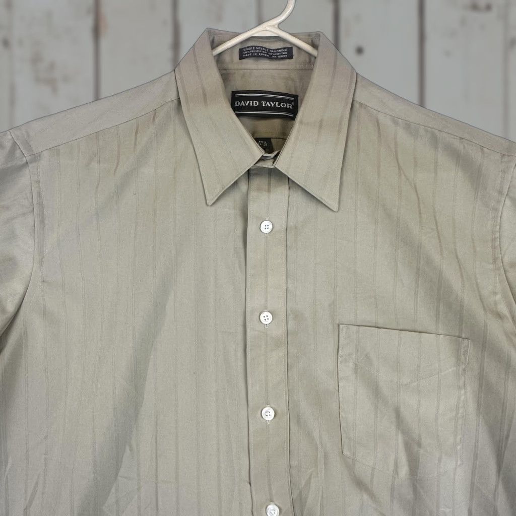 Vintage David Taylor Shirt Mens 16.5 34/35 Khaki Beige Stripe Dress Long Sleeve Pocket Button Down Classic Vintage Size 46R - 1 Thumbnail
