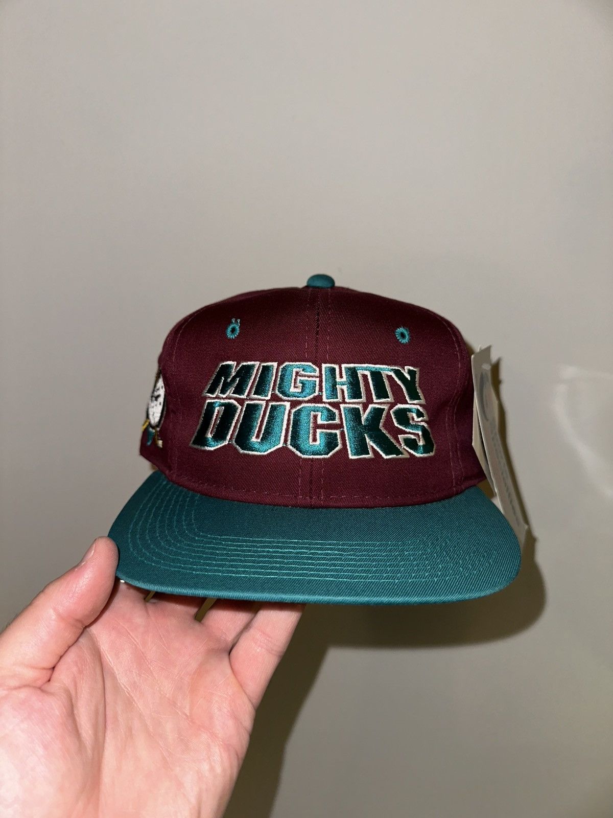 NHL × Sports Specialties × Vintage Vintage DS Mighty Ducks Sports Specialties Script Snapback Size ONE SIZE - 1 Thumbnail