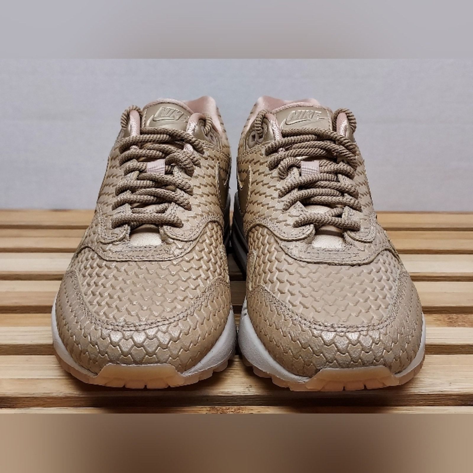 Nike Nike Womens Gold Air Max 1 Premium Athletic Shoes Size 7 Size US 7 / IT 37 - 5 Thumbnail