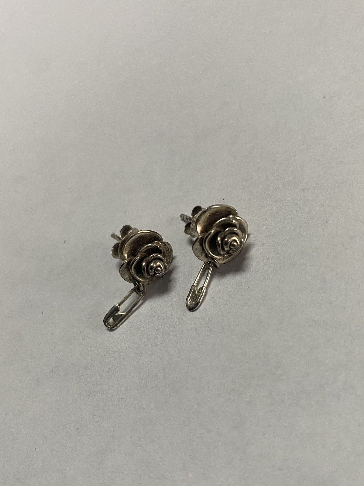 Stolen Girlfriends Club Stolen Girlfriends Club Rose Paperclip Silver Earrings Size ONE SIZE - 3 Thumbnail