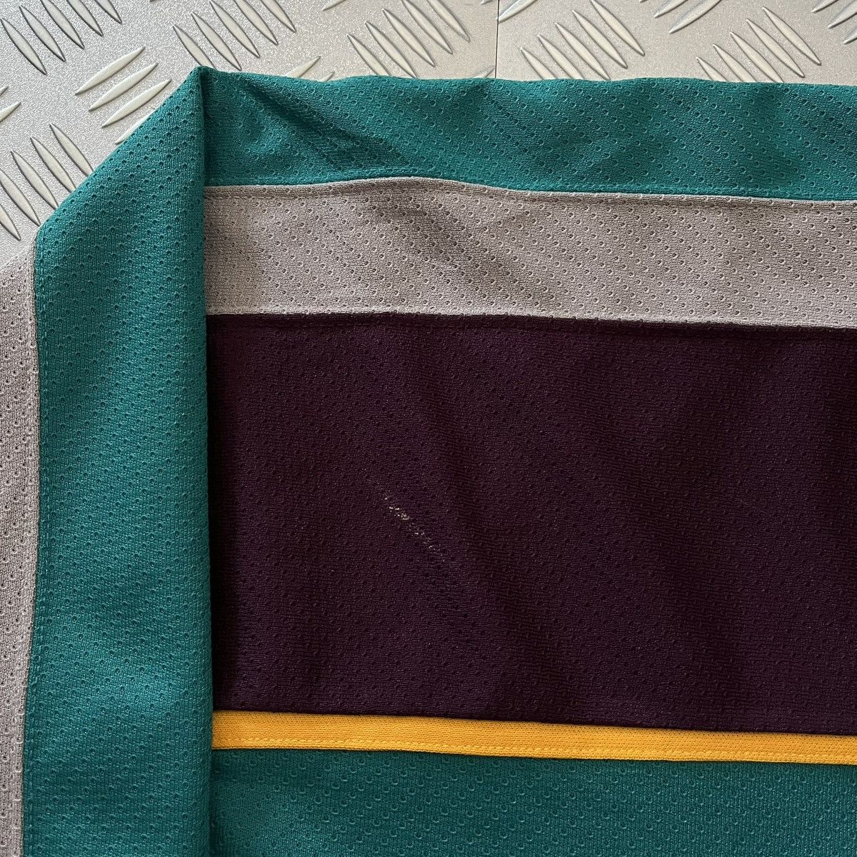 Ccm × NHL Vintage 90s CCM NHL Anaheim Mighty Ducks NHL Hockey Jersey 🦆 Size US M / EU 48-50 / 2 - 7 Thumbnail
