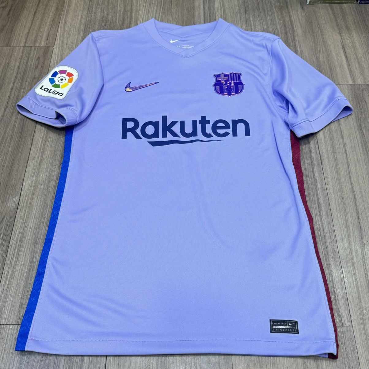 バルセロナ 21/22 アウェイユニフォーム DANI ALVES #8 M バルセロナ 21/22 アウェイユニフォーム DANI ALVES #8 M