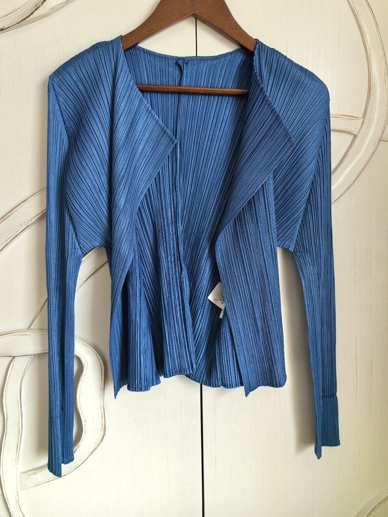 Issey Miyake Issey Miyake size:3 Blue pleated coat Size M / US 6-8 / IT 42-44 - 1 Thumbnail
