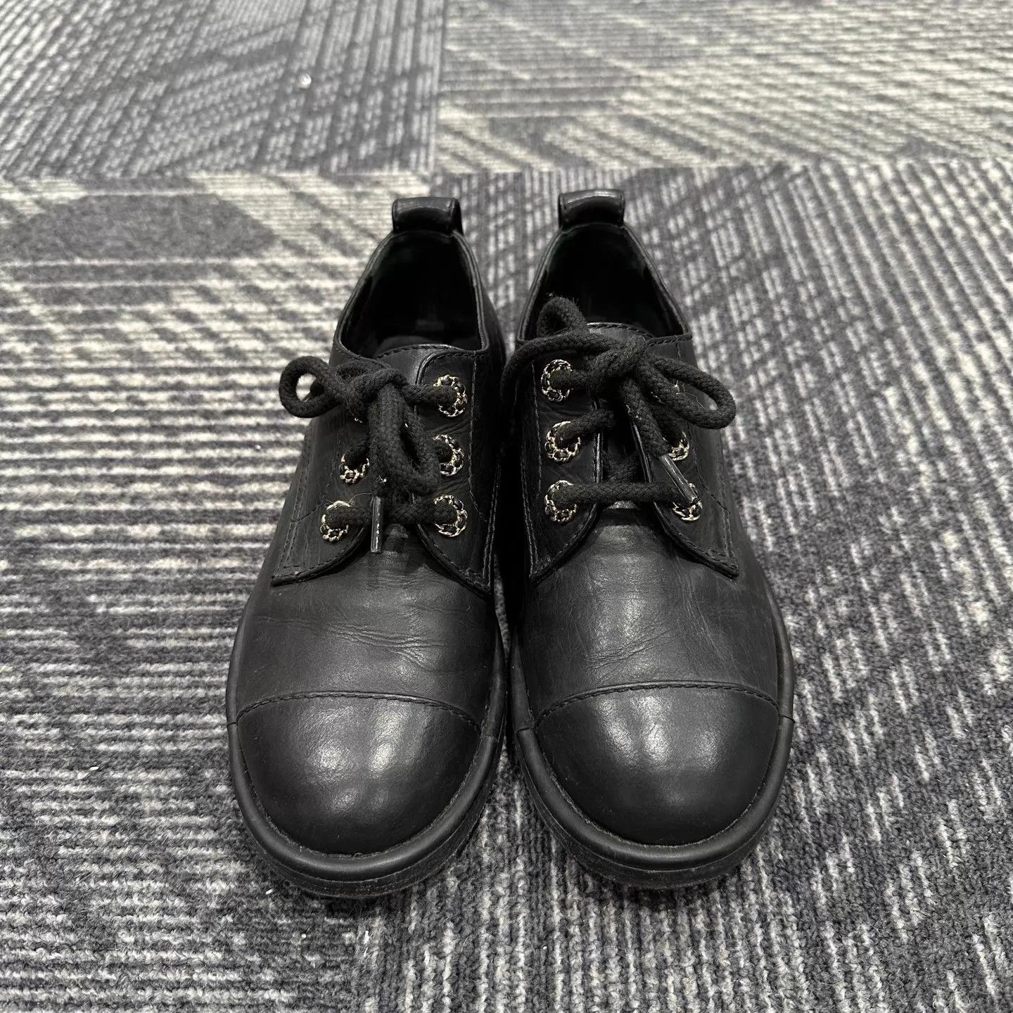 Chanel Chanel Black Leather Loafers 35 Size US 4.5 / IT 34.5 - 2 Thumbnail