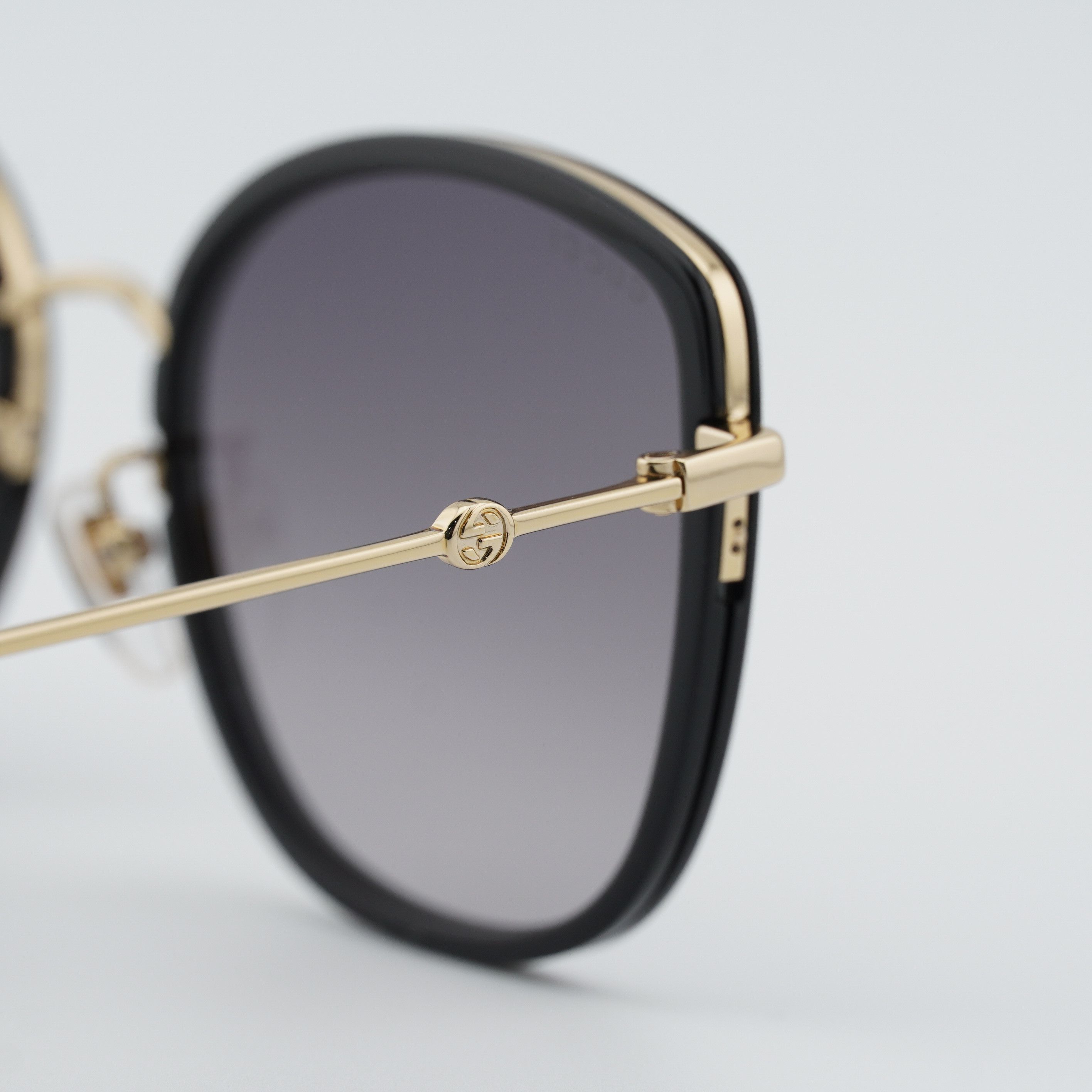 Gucci Gucci GG0606SK 001 Sunglasses Black/Gold Square Frame Size ONE SIZE - 5 Thumbnail