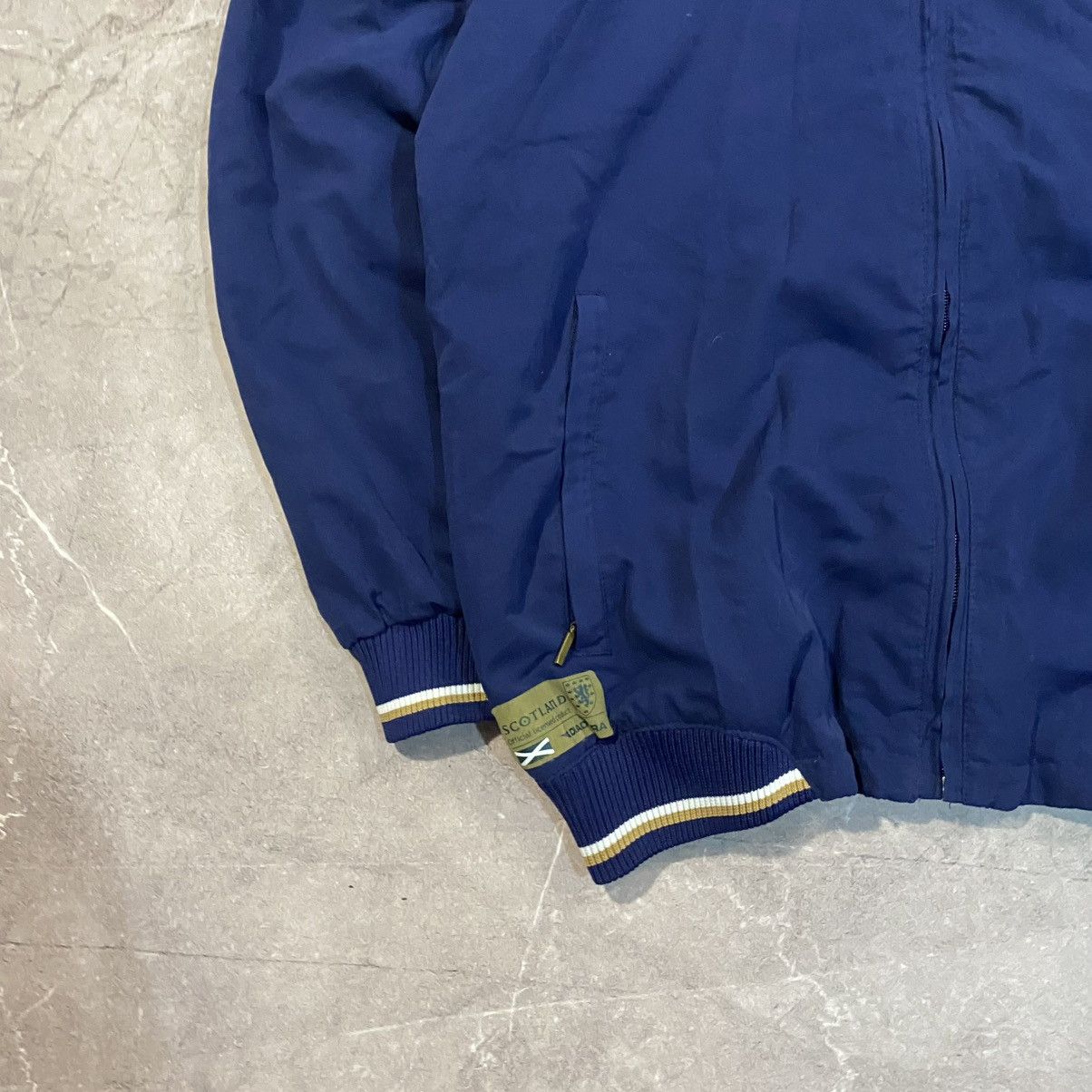 Diadora VINTAGE DIADORA LIGHT JACKET SCOTLAND SOCCER JERSEY Size US M / EU 48-50 / 2 - 4 Thumbnail
