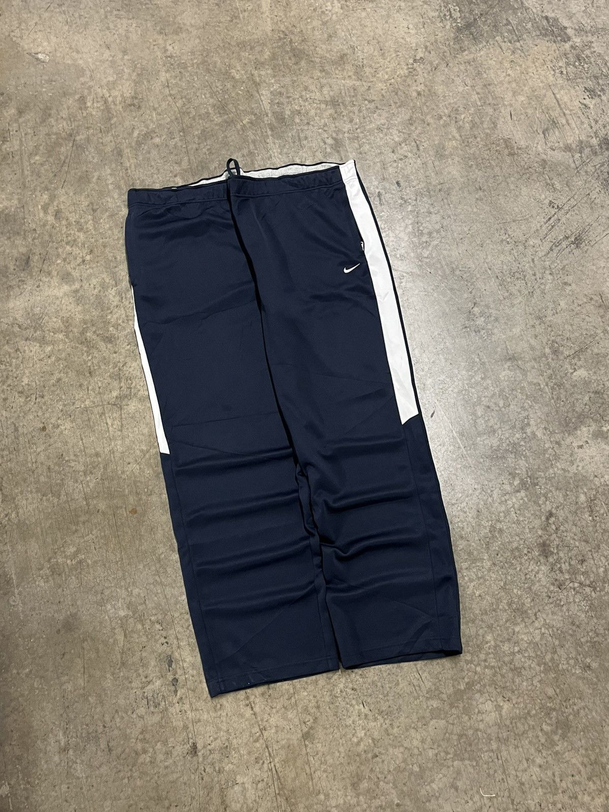 Nike × Vintage Nike baggy fit sweatpants wide leg athletic streetwear cozy Size US 38 / EU 54 - 2 Thumbnail