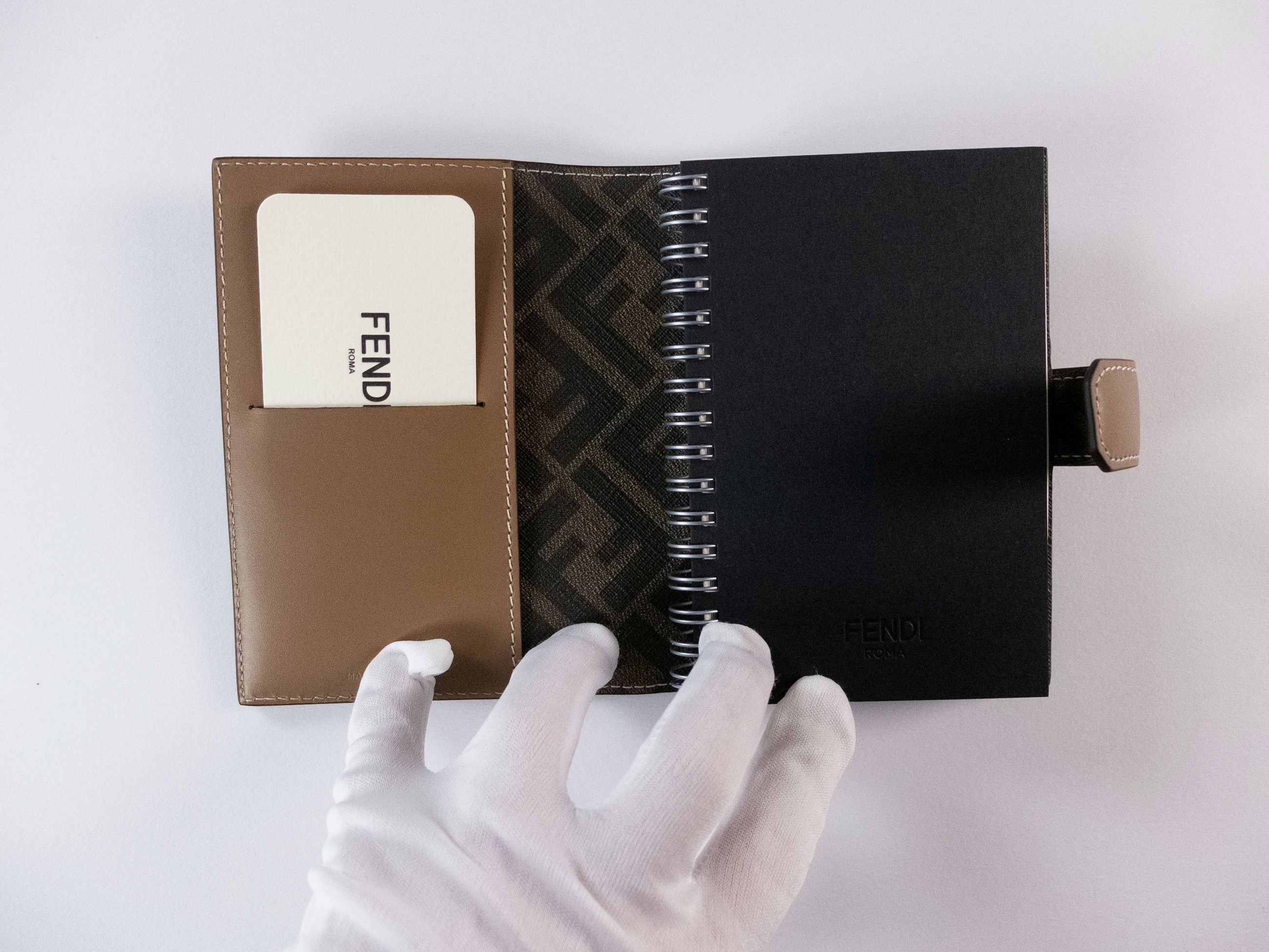 Fendi FENDI beige leather refillable notebook with metal FF logo Size ONE SIZE - 6 Thumbnail