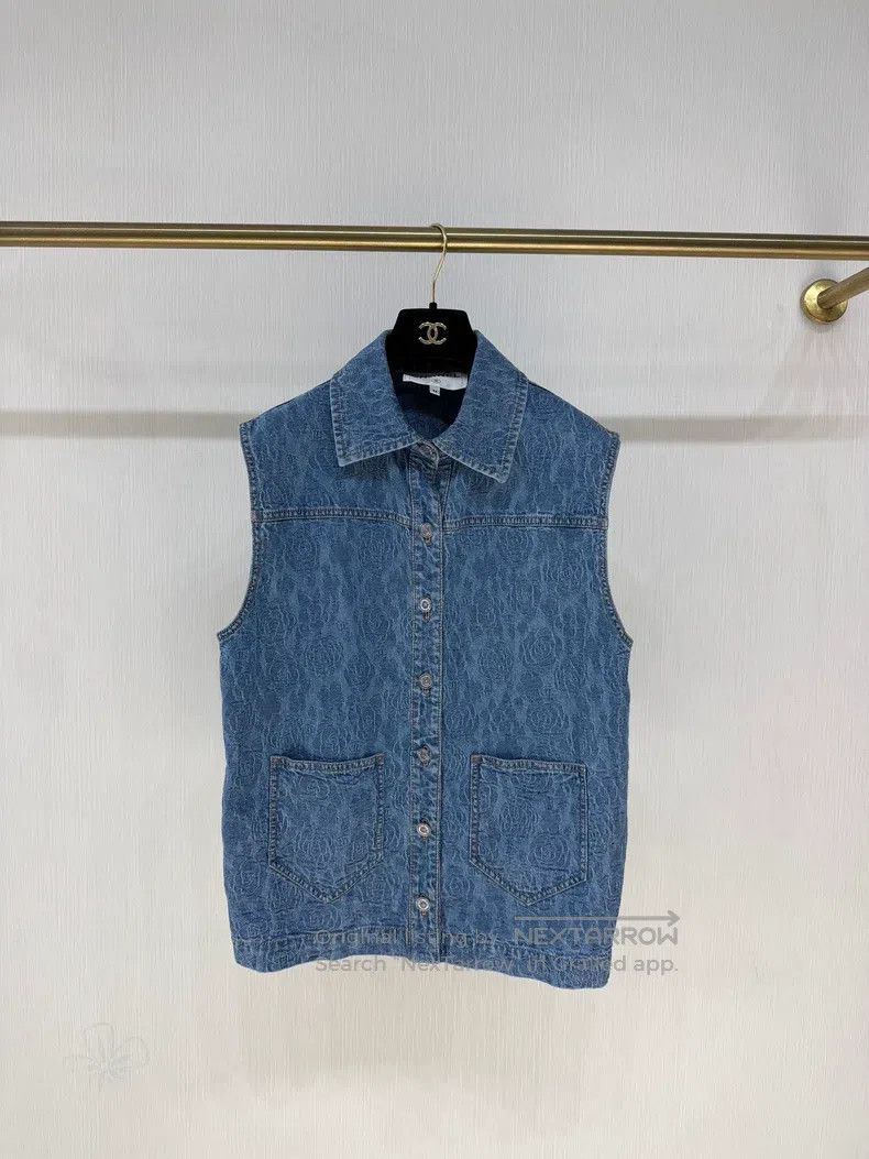 Chanel Chanel 23P camelia double C logo diamond buckle denim vest Size XS / US 0-2 / IT 36-38 - 1 Thumbnail