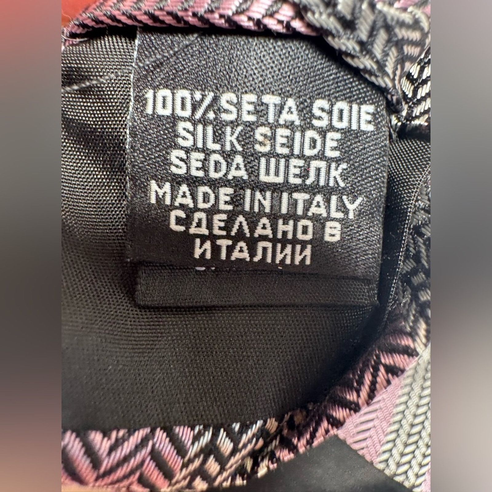 Hugo Boss Hugo Boss Pink & Grey 100% Silk Tie Designer Accessory Size ONE SIZE - 5 Thumbnail